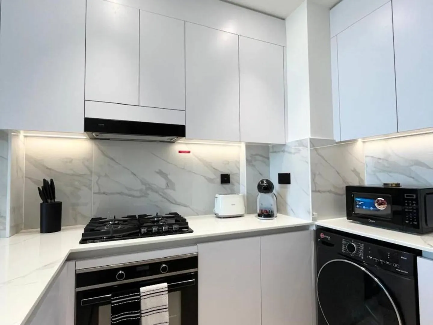 Monochrome Retreat Sleek B&W-Grey 1Br In Jvc! Apartment Dubai